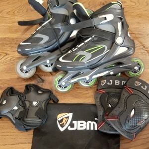 Rollar blades, knee guard, wrist guards, and bag